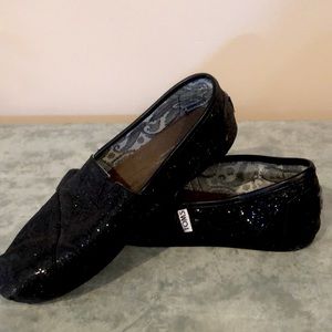 Toms black glitter sparkly flats, size 6W